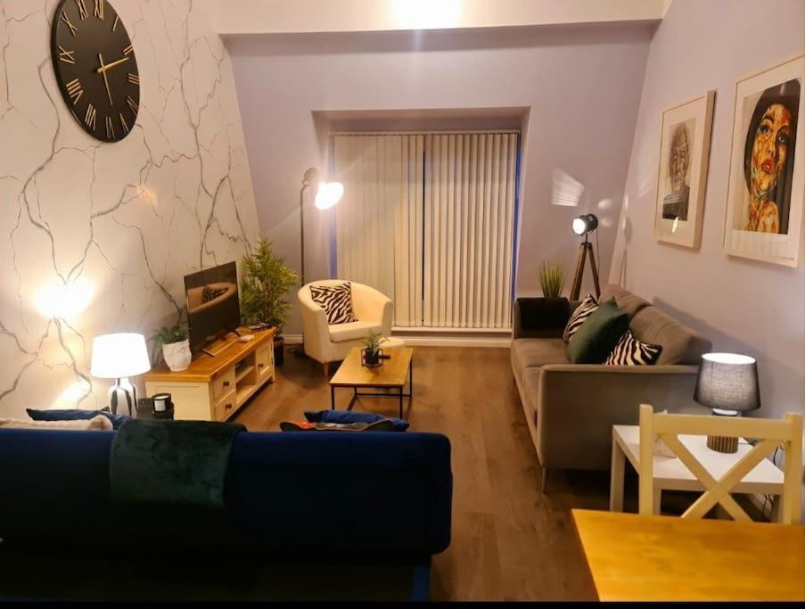 City Centre Top Floor Apartment In Belfast City Centre Екстериор снимка