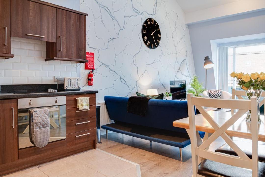 City Centre Top Floor Apartment In Belfast City Centre Екстериор снимка