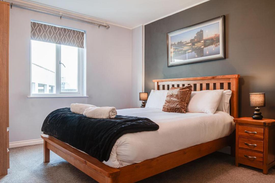 City Centre Top Floor Apartment In Belfast City Centre Екстериор снимка