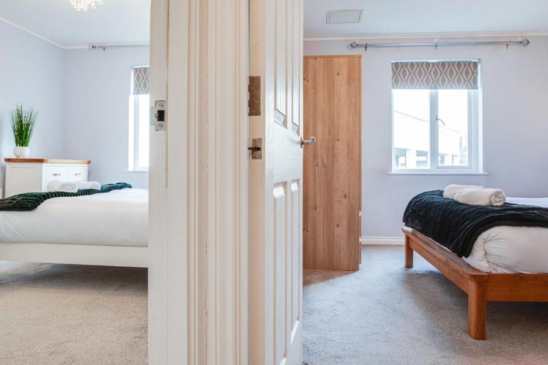 City Centre Top Floor Apartment In Belfast City Centre Екстериор снимка